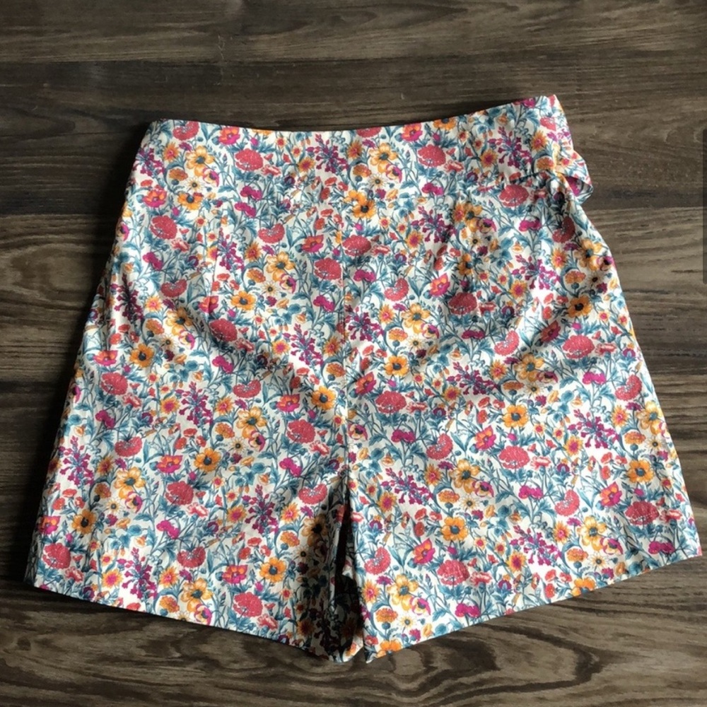 Antonio Melani Dawson High-Waisted Shorts with Tie - Picture 7 of 14